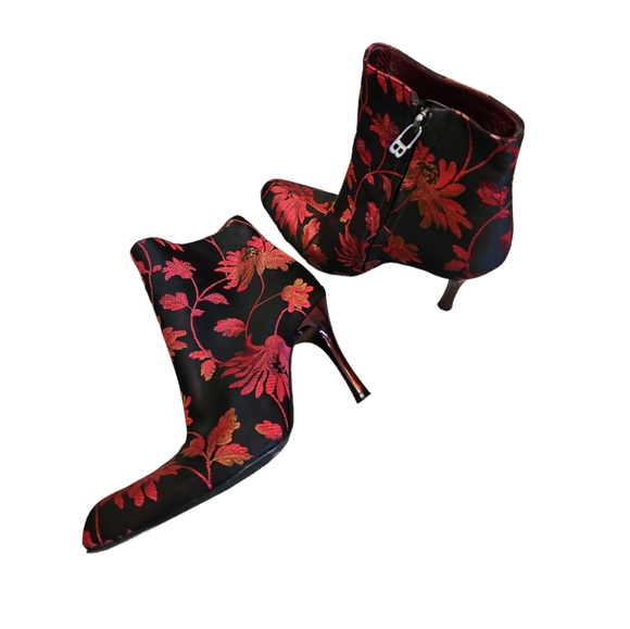 Bally Black & Red Floral Zip Up Ankle Boot Size 5 - Picture 7 of 10